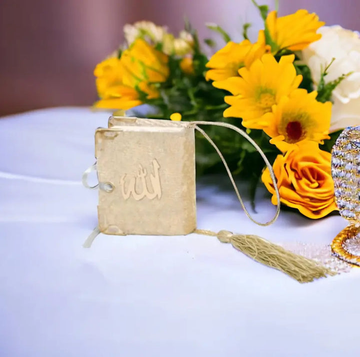 Koran Bok | Arbiska | 6 x 4,5 cm | Guld islamtrend