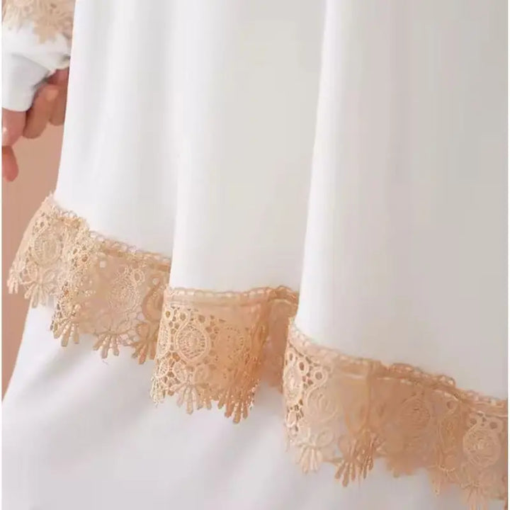 Oludeniz, TUR islamisk, kvinnor, klänningsbön islamtrend