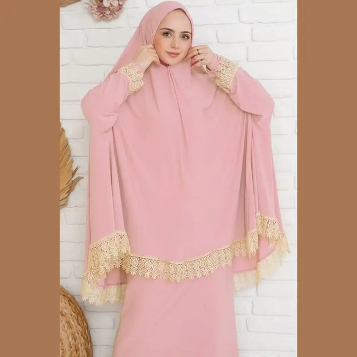 Oludeniz, TUR islamisk, kvinnor, klänningsbön islamtrend